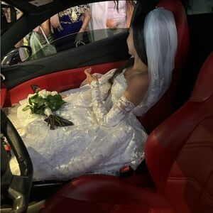 Elegant White Lace Wedding Dress